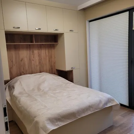 شقة Heksagon أوسترودا